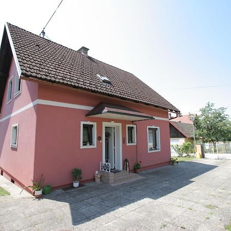 Modern Apartment With Garden Near The Petzen Ski Area In Eberndorf Carinthia エクステリア 写真