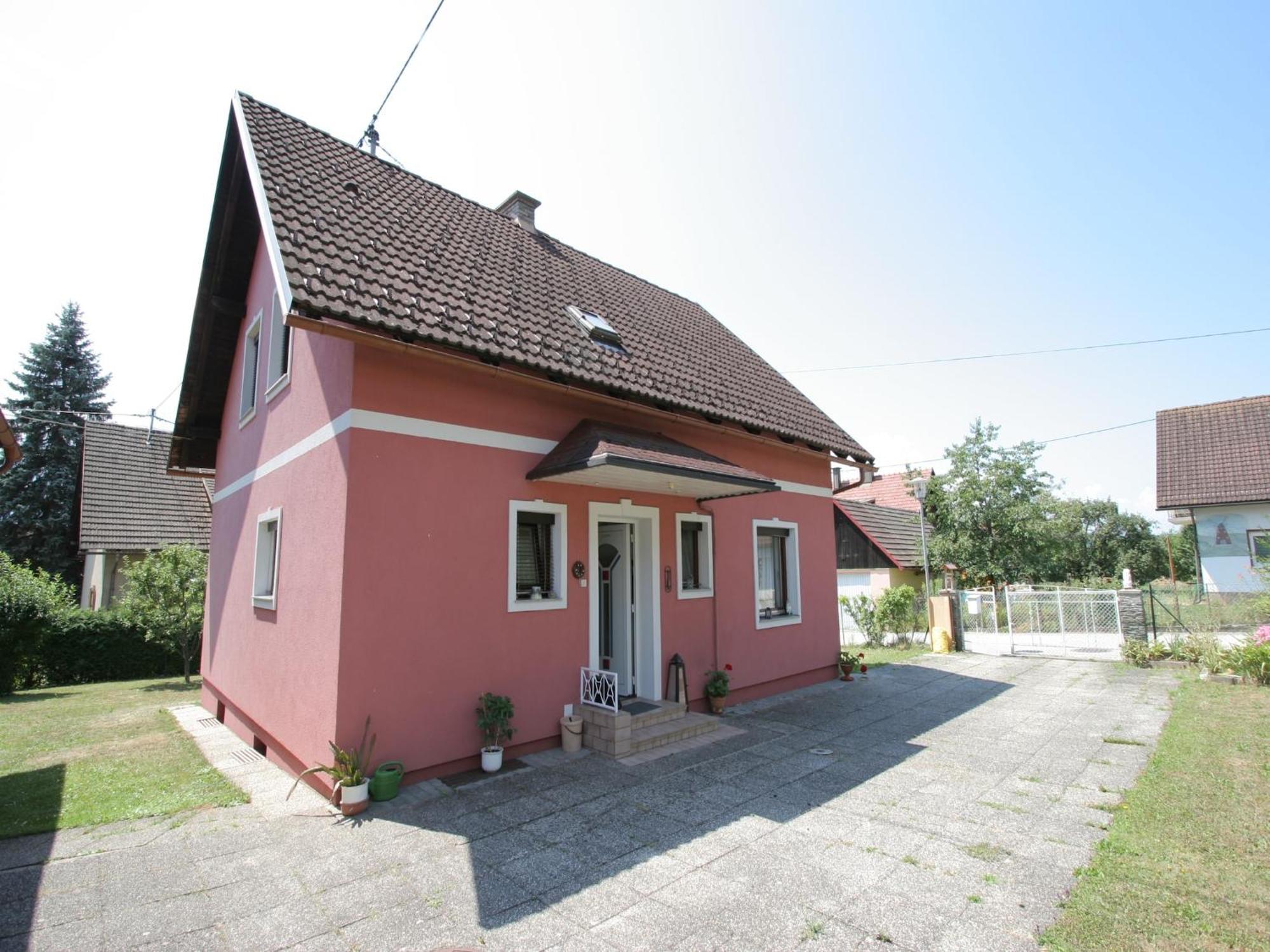Modern Apartment With Garden Near The Petzen Ski Area In Eberndorf Carinthia エクステリア 写真
