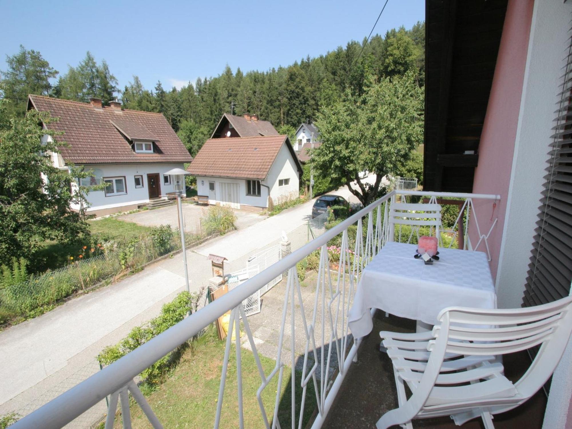 Modern Apartment With Garden Near The Petzen Ski Area In Eberndorf Carinthia エクステリア 写真