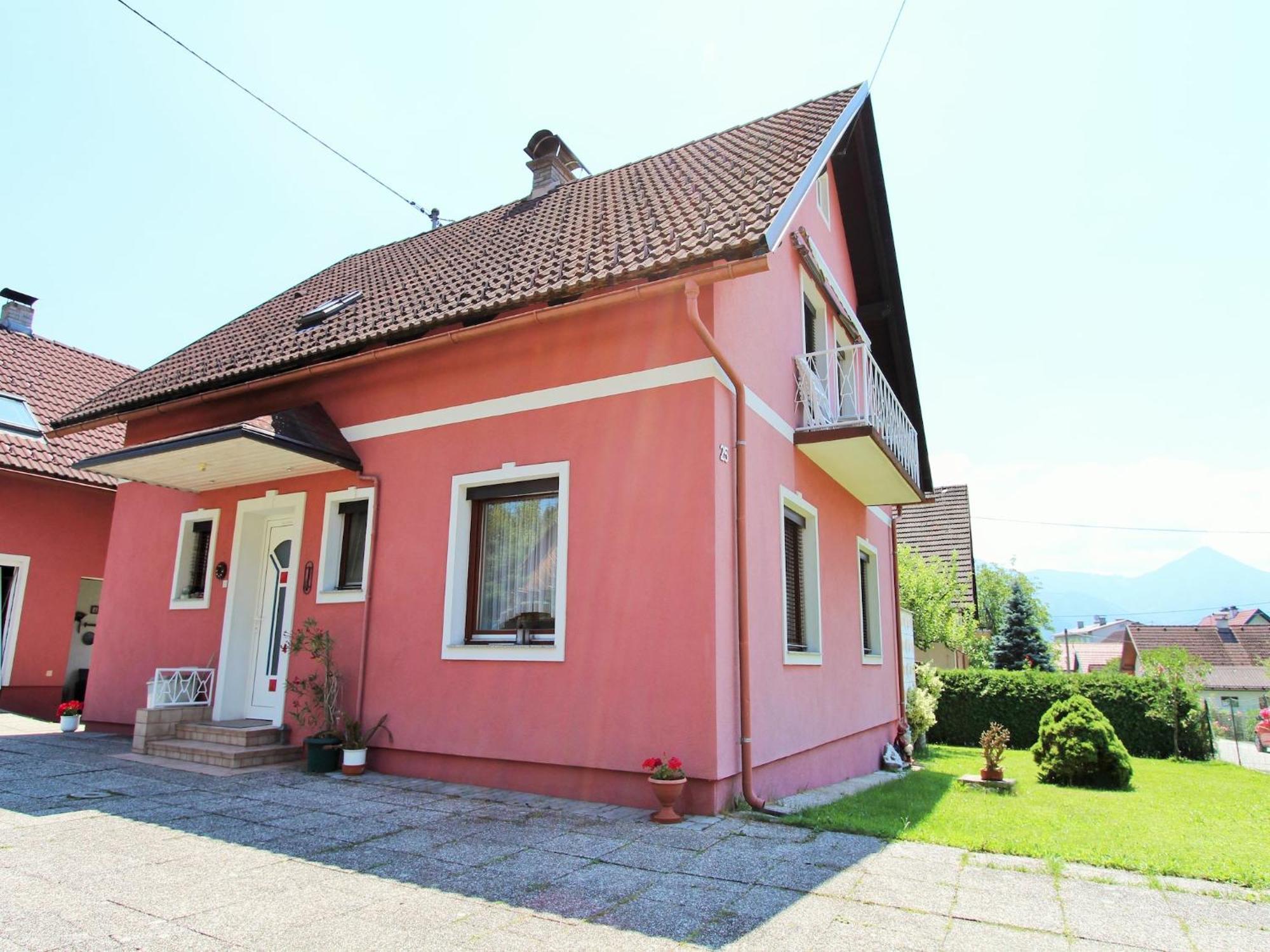 Modern Apartment With Garden Near The Petzen Ski Area In Eberndorf Carinthia エクステリア 写真